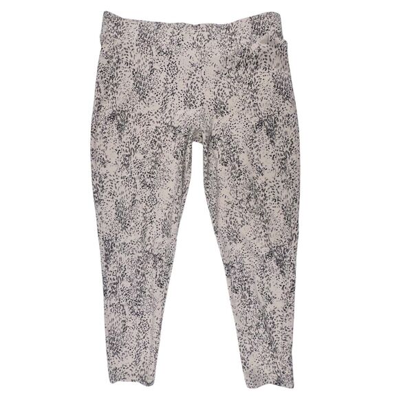 Torrid Leggings 2X Cheetah Print Loungewear Cropped Mid Rise Luxe Activewear - Picture 7 of 10